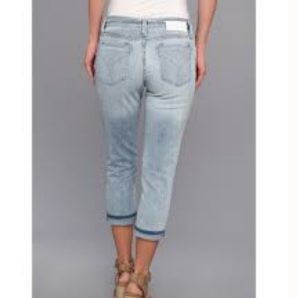 Calvin Klein Blue Ice Cropped Boyfriend Jeans. Size 31 - Picture 2 of 8
